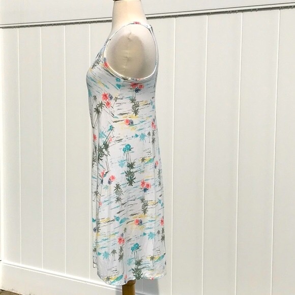 SO Tropical Beach Print Halter Style Swing Dress Size XSmall - Picture 8 of 14